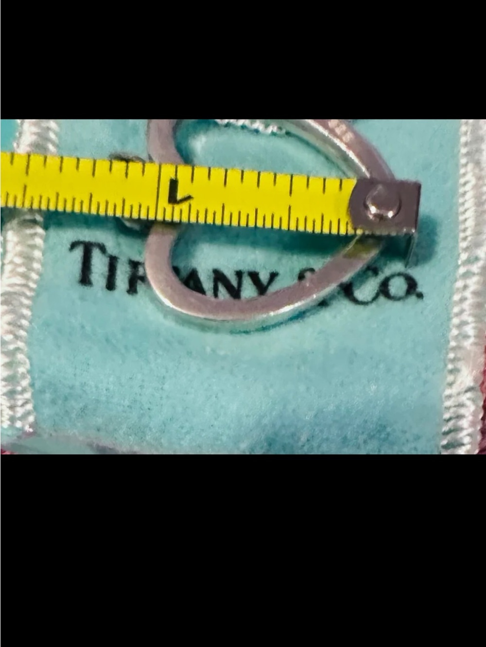 TIFFANY LARGE OPEN HEART STERLING SLIVER PENDANT. DIMENSIONS OF INCH BY INC INCH - Picture 3 of 8